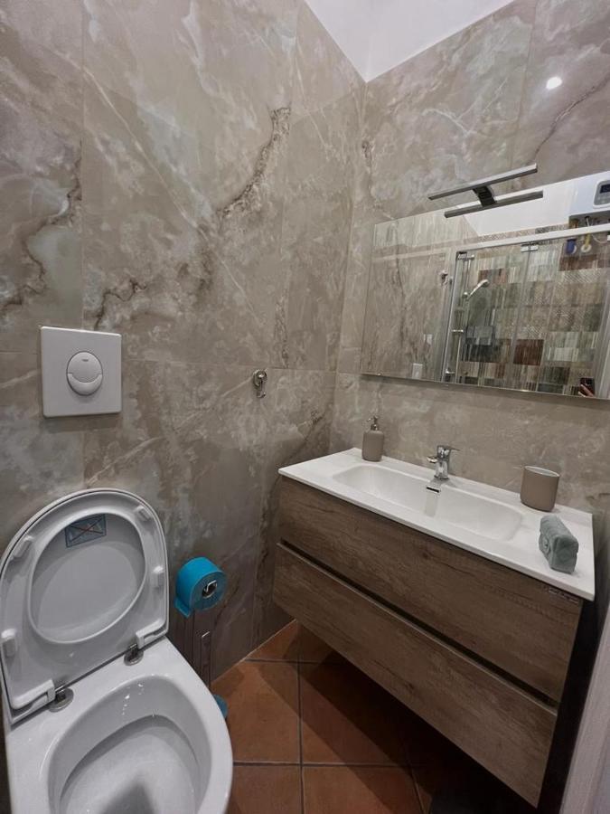 Manu'S Room Наполи Екстериор снимка