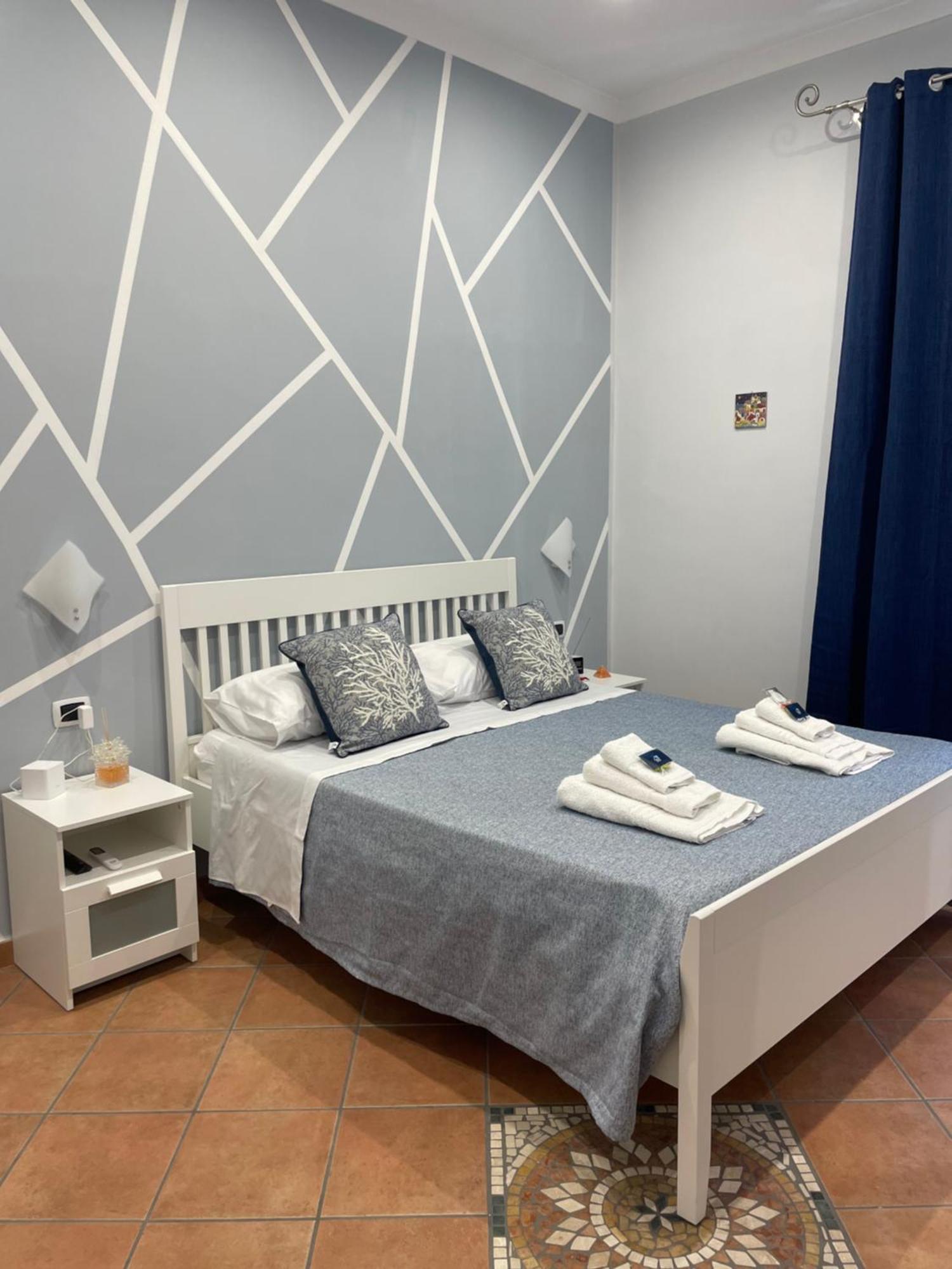 Manu'S Room Наполи Екстериор снимка
